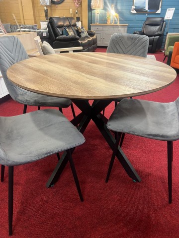 Malin 1m Round Dining Table...