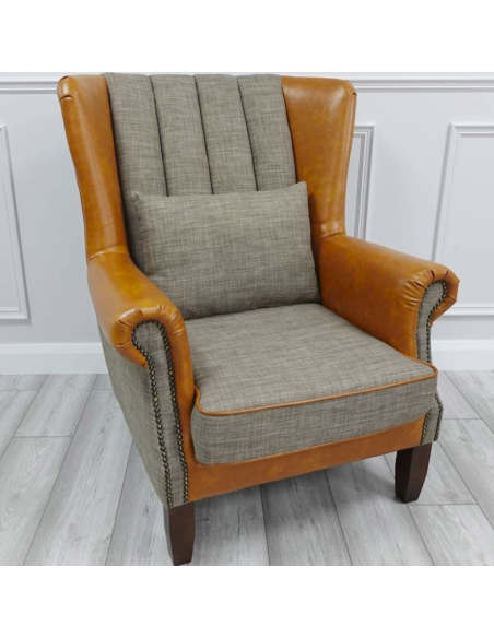 Carlton Traditional Armchair - Brown